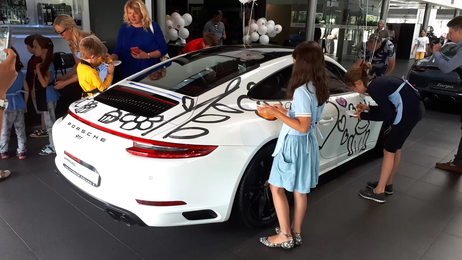 Семейный день открытых дверей Porsche Approved Day